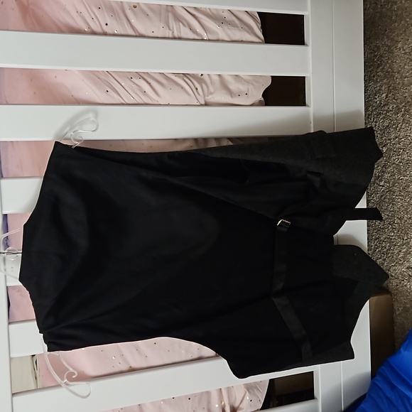 Men's Black Dress Vest - Picture 3 of 3